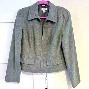 Women’s Talbots Light Gray Wool Blazer Jacket Size 8- Excellent Condition
